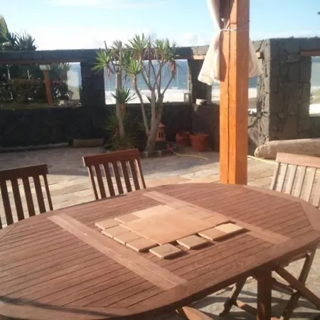 Bungalow With Pool With The Most Amazing Views And Large Exotic Garden 빌라 파마라